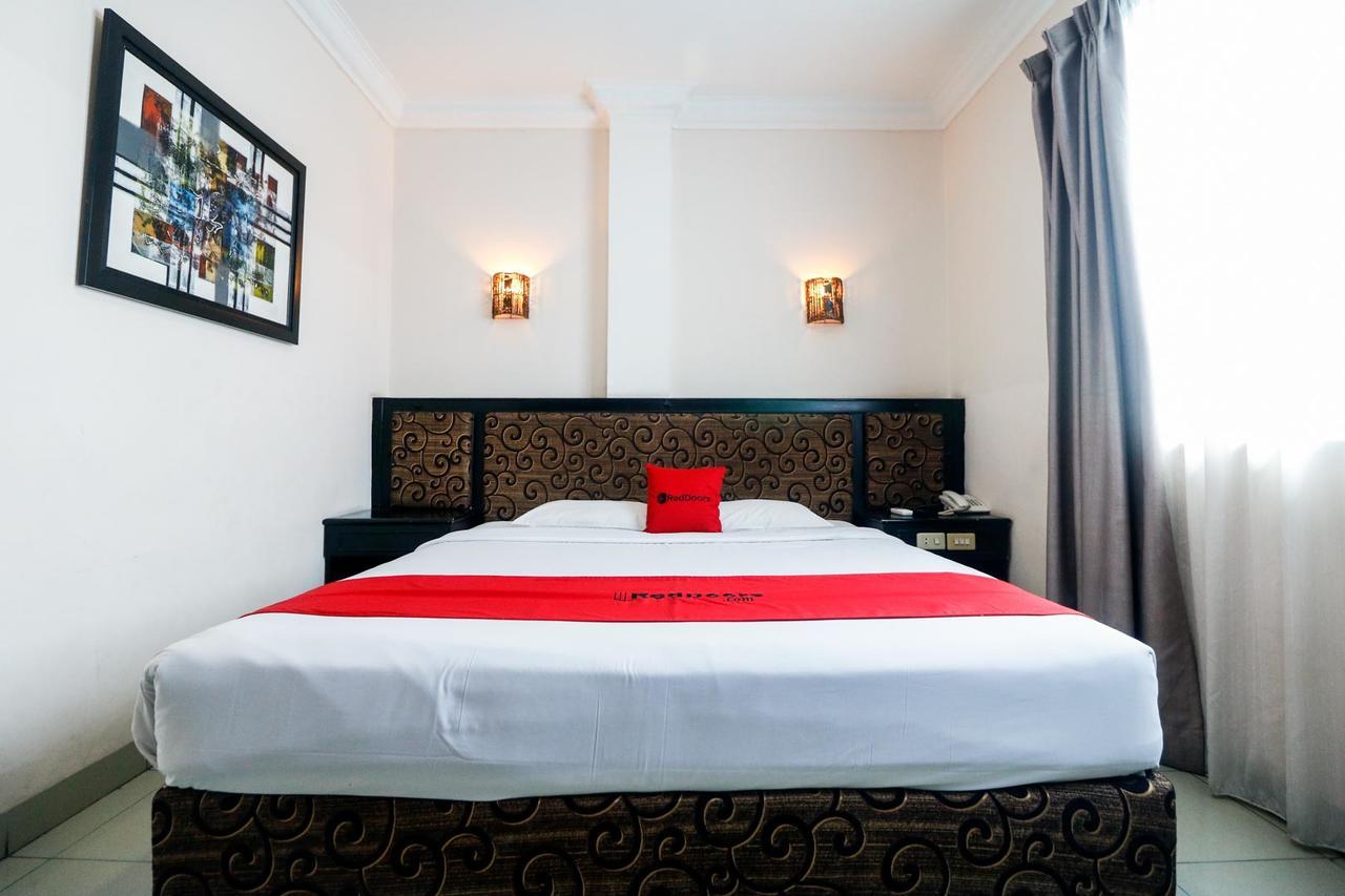 Reddoorz Plus @ Jalan Dr Sutomo Pekanbaru Ngoại thất bức ảnh