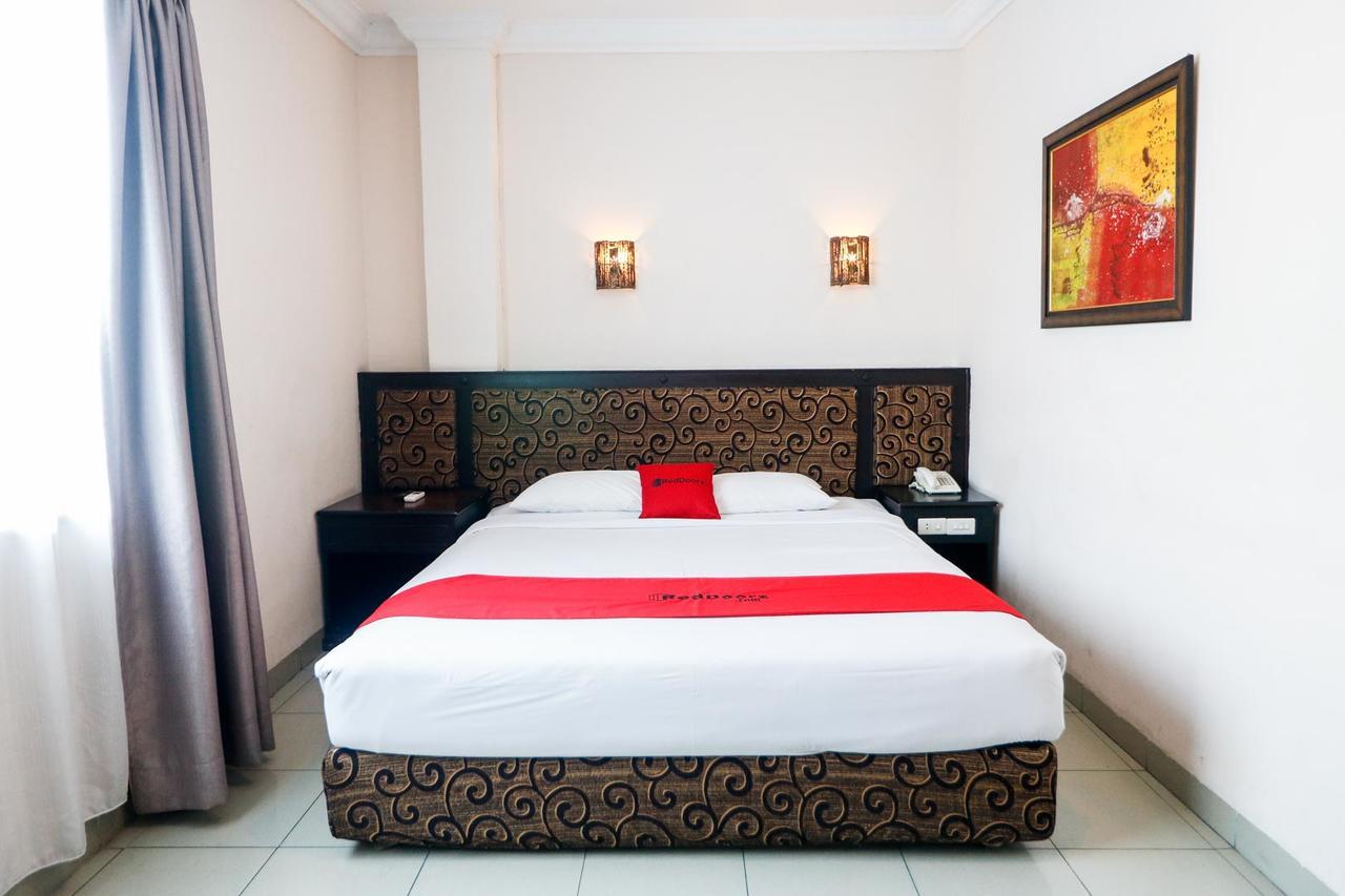 Reddoorz Plus @ Jalan Dr Sutomo Pekanbaru Ngoại thất bức ảnh