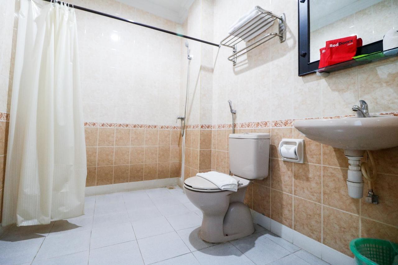 Reddoorz Plus @ Jalan Dr Sutomo Pekanbaru Ngoại thất bức ảnh